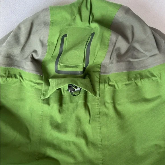 Mammut Alpine Green rain jacket - Picture 3 of 10